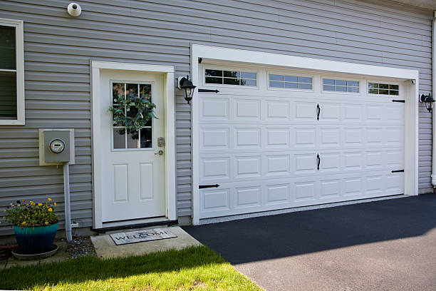 24/7 Emergency Garage Door Panel Replacement experts in Fanwood, NJ